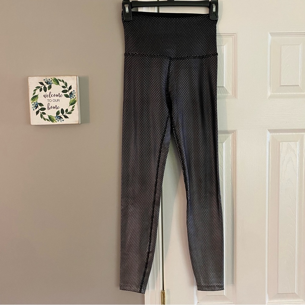 Beyond Yoga Spot On High Rise Metallic Dot Leggings Black Silver Small Workout